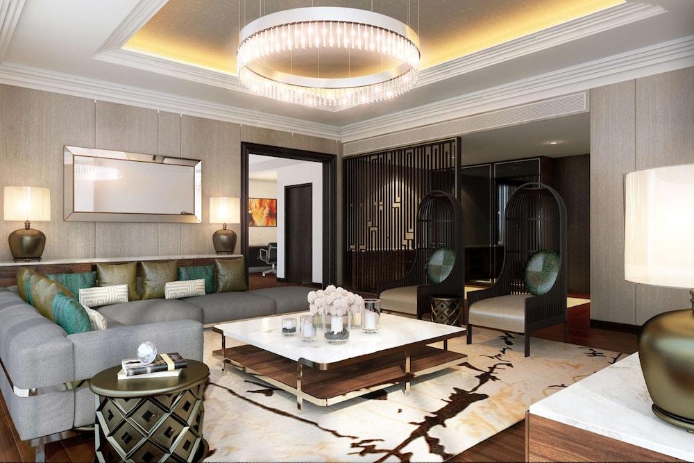 Doubletree By Hilton Melaka Otel Dış mekan fotoğraf The interior of the Presidential Suite