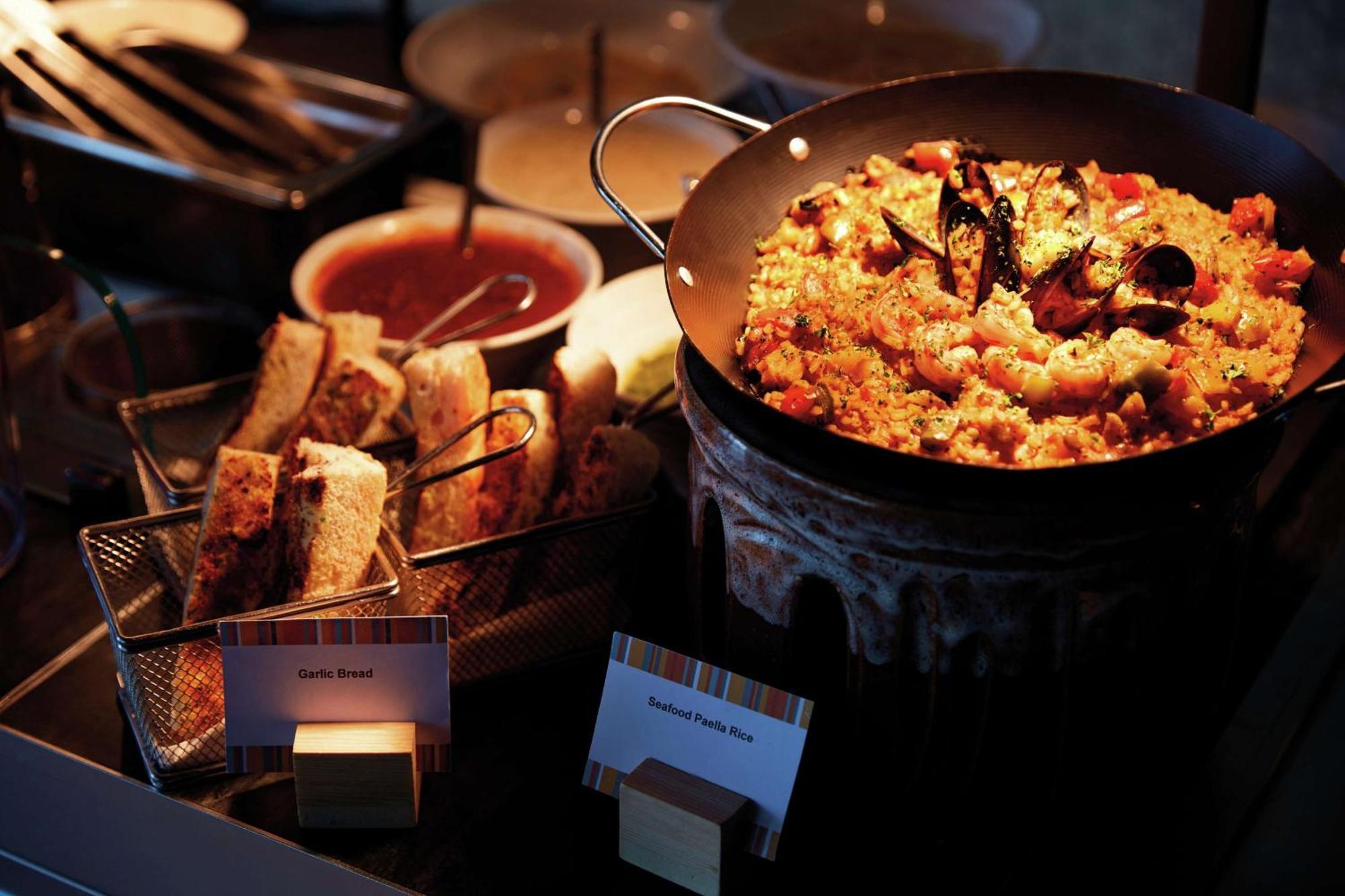 Doubletree By Hilton Melaka Otel Dış mekan fotoğraf Fried rice