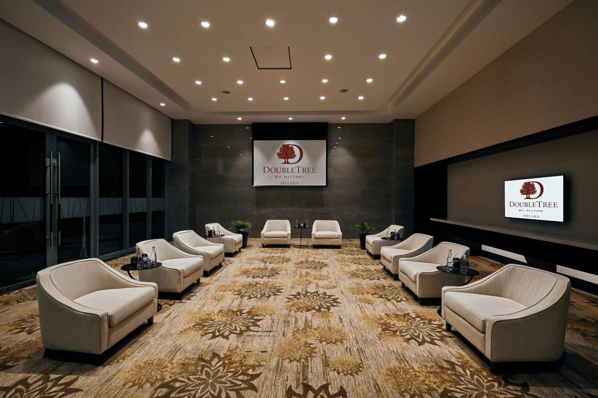 Doubletree By Hilton Melaka Otel Dış mekan fotoğraf The lounge at the airport