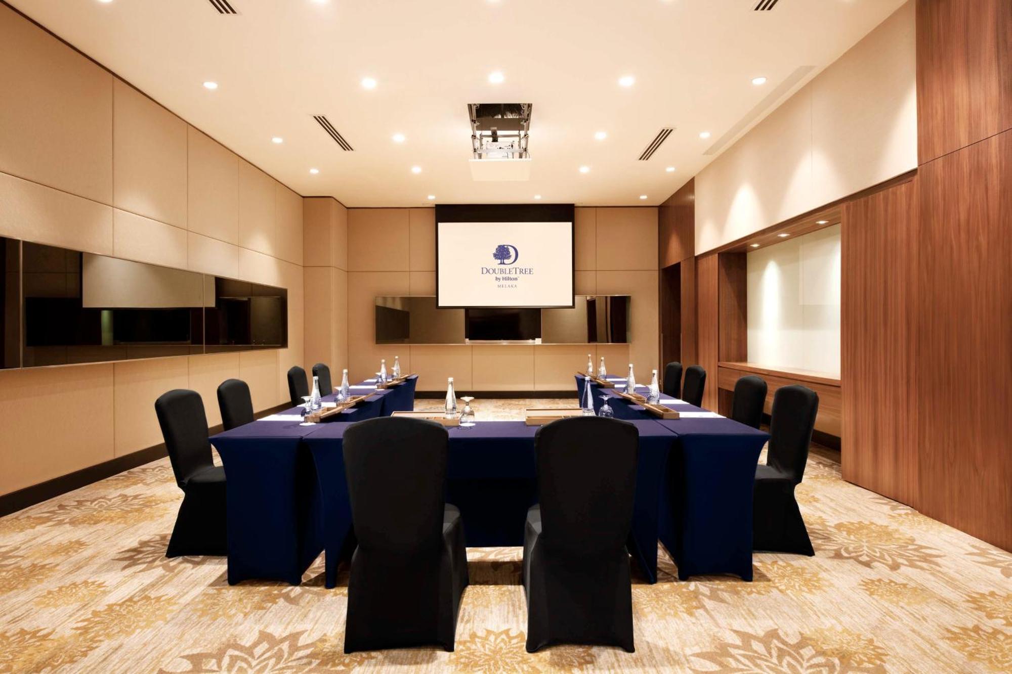 Doubletree By Hilton Melaka Otel Dış mekan fotoğraf Meeting room